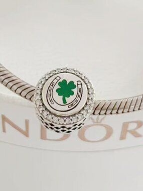 Pandora Ireland Exclusive Country Irish Clover Horseshoe Charm